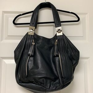 B Makowsky Black Leather Magnetic Closure Purse